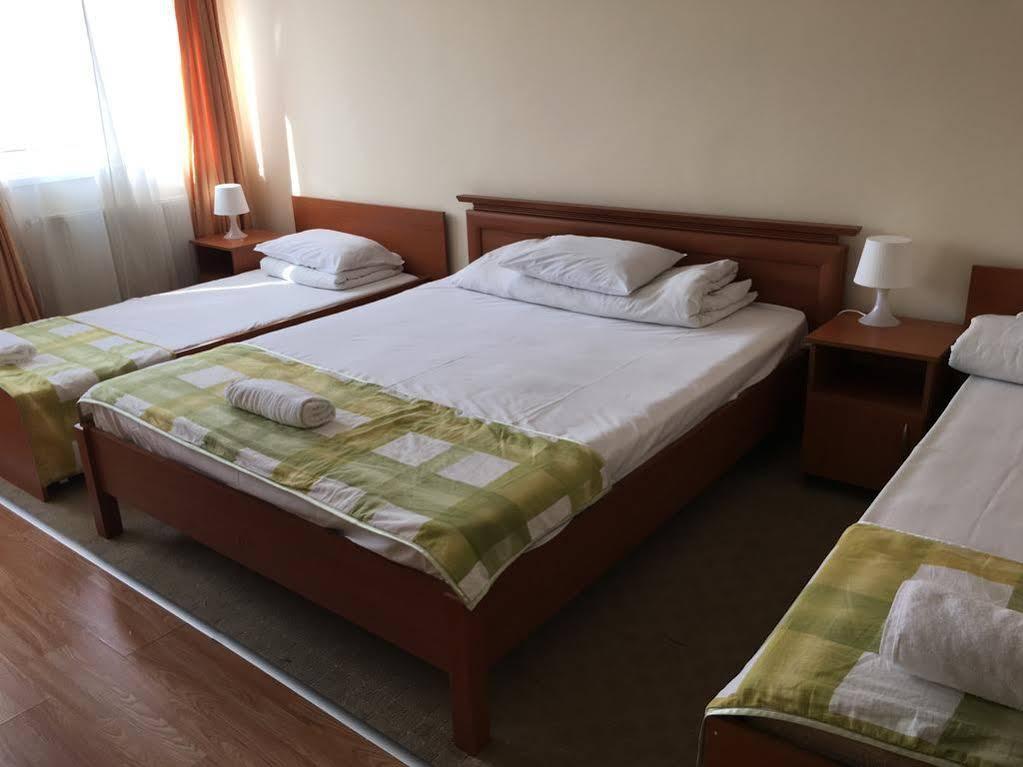 וסס Hotel Ferihegy מראה חיצוני תמונה