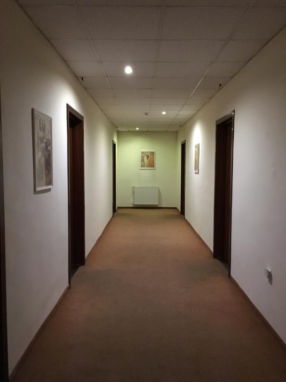 וסס Hotel Ferihegy מראה חיצוני תמונה
