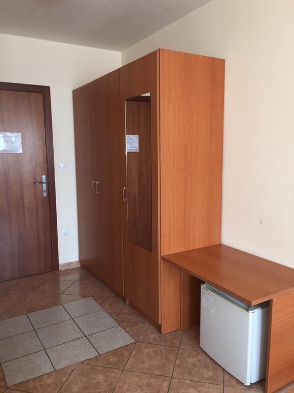 וסס Hotel Ferihegy מראה חיצוני תמונה