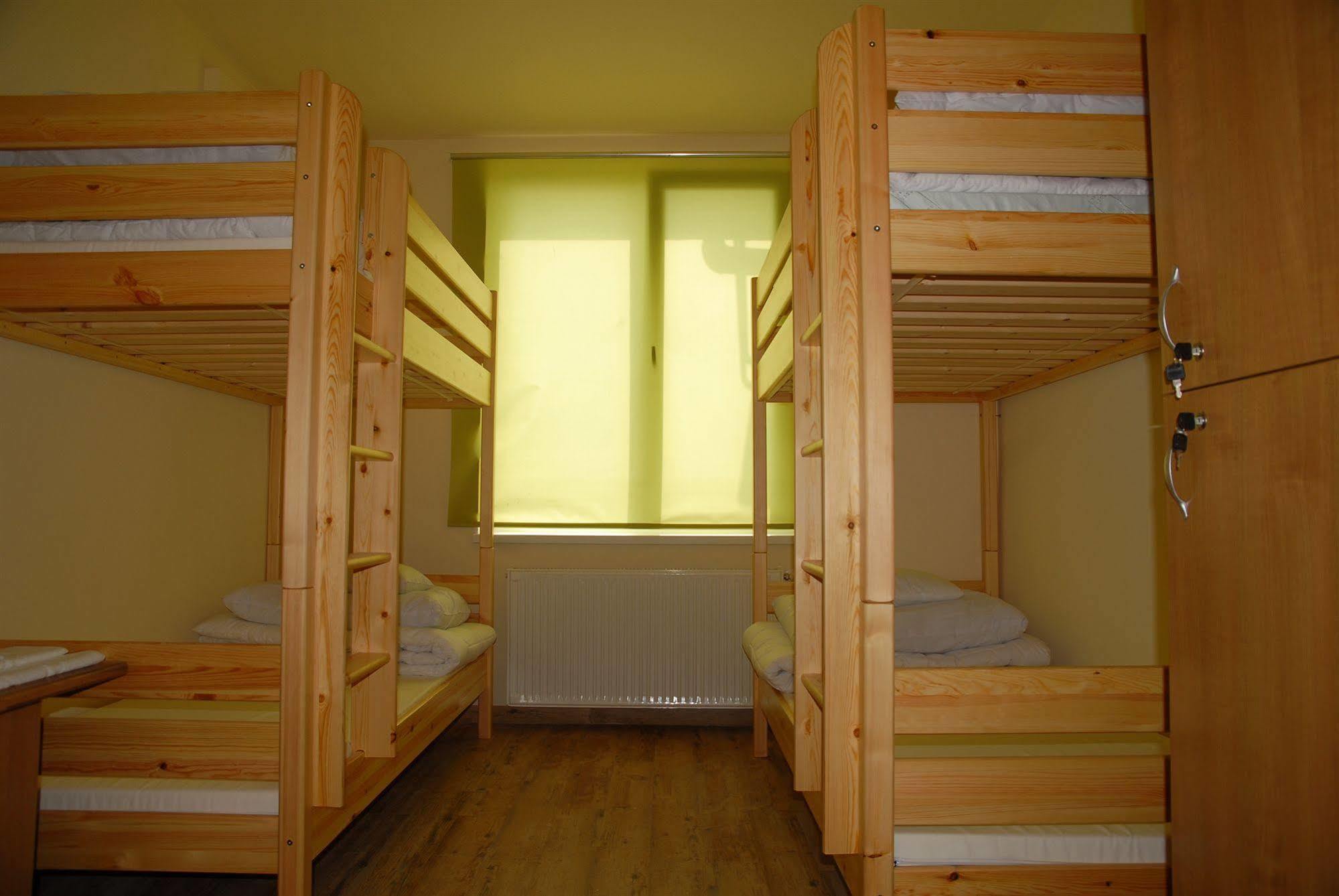 וסס Hotel Ferihegy מראה חיצוני תמונה
