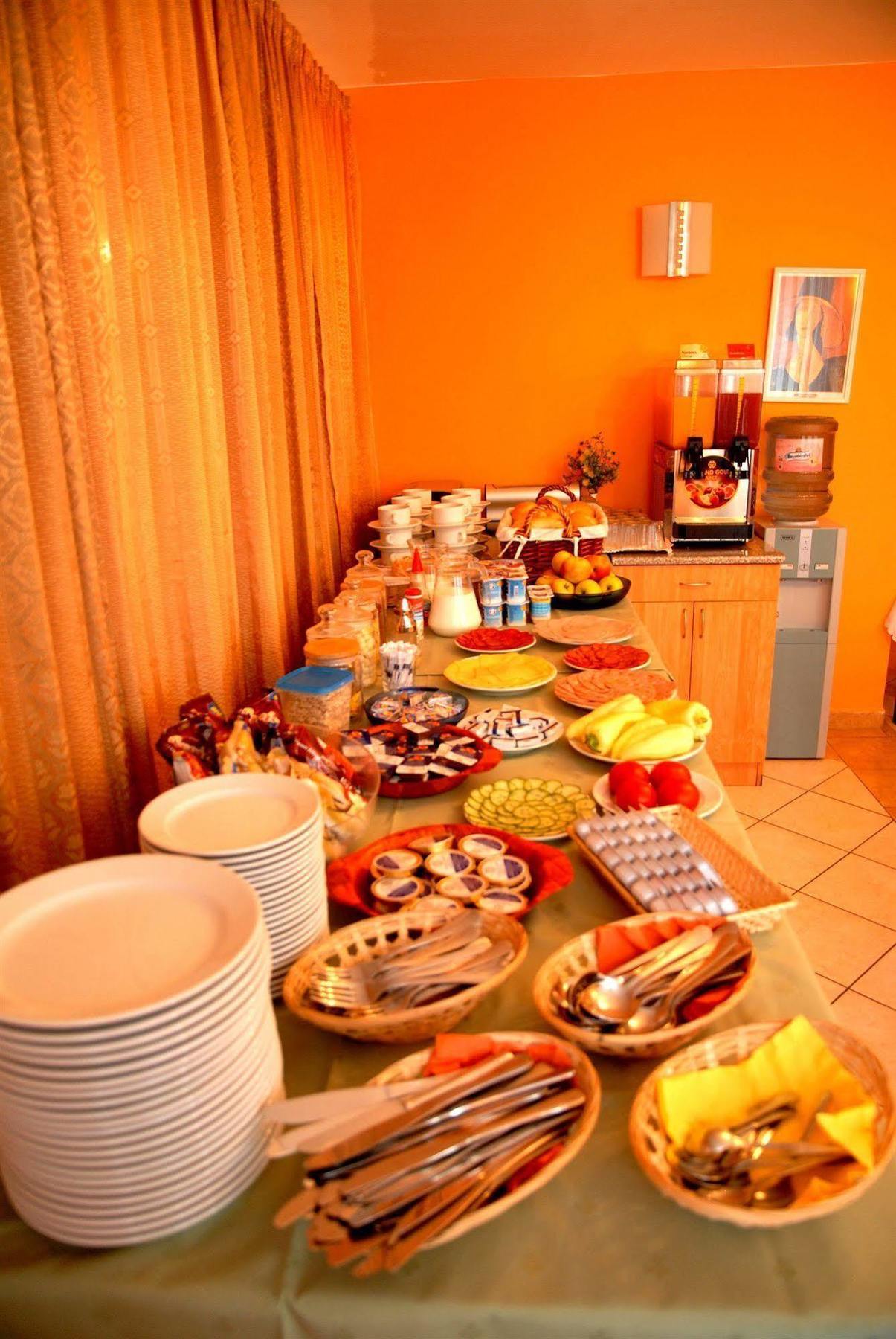 וסס Hotel Ferihegy מראה חיצוני תמונה
